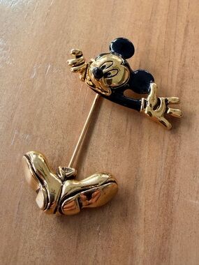 Vintage Disney Napier Mickey Mouse Gold & Black Stick Pin Brooch